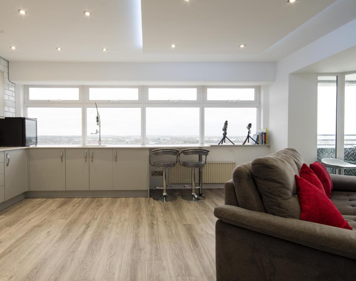 Luxury Panoramic Balcony Swindon Central Exterior foto